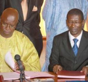 FORMATION DES PROFESSEURS A L’UNIVERSITE DE SAINT-LOUIS L’Ugb de Saint-Louis introduit l’enseignement scientifique FORMATION DES PROFESSEURS A L’UNIVERSITE DE SAINT-LOUIS L’Ugb de Saint-Louis introduit l’enseignement scientifique