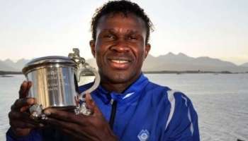 Makhtar Thioune, un Lion chez les grands blonds Makhtar Thioune, un Lion chez les grands blonds