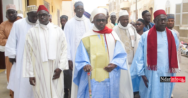 Division sur le croissant lunaire : l’Imam Mouhammedou Abdoulaye CISSÉ prône le dialogue entre les confréries (vidéo) Division sur le croissant lunaire : l’Imam Mouhammedou Abdoulaye CISSÉ prône le dialogue entre les confréries (vidéo)