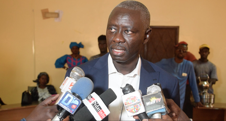 Richard-Roll - Mame DIOP justifie le blocage du complexe sportif de la Fondation Marie Louise MIMRAN : « Nous ne pouvons accepter une donation avec des risques » (vidéo) Richard-Roll - Mame DIOP justifie le blocage du complexe sportif de la Fondation Marie Louise MIMRAN : « Nous ne pouvons accepter une donation avec des risques » (vidéo)