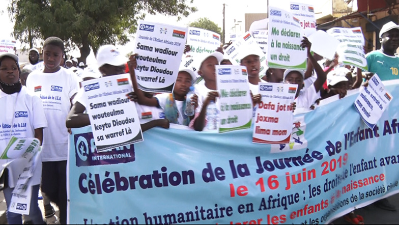 ​Inscription à l’état civil : À Saint-Louis, les enfants sensibilisent les parents (vidéo)