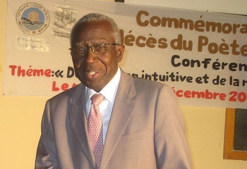 Littérature: Pourquoi Senghor s’est réconcilié avec Descartes: le Professeur Aloyse Raymond Ndiaye explique. Littérature: Pourquoi Senghor s’est réconcilié avec Descartes: le Professeur Aloyse Raymond Ndiaye explique.