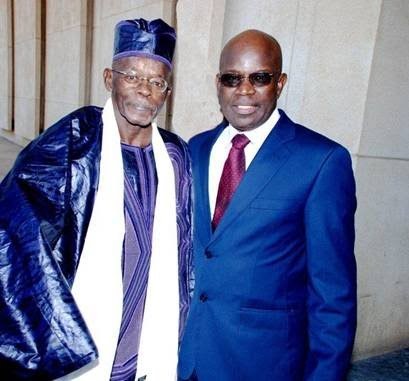 Feu Madické Diakhaté dit ''collot'' et le Colonel Moumar Gueye Feu Madické Diakhaté dit ''collot'' et le Colonel Moumar Gueye