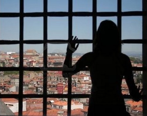 Libération des femmes prisonnières, ''une immixtion dans le pouvoir judiciaire et une mesure discriminatoire'', note Mady Boiro, juriste à l'UGB Libération des femmes prisonnières, ''une immixtion dans le pouvoir judiciaire et une mesure discriminatoire'', note Mady Boiro, juriste à l'UGB