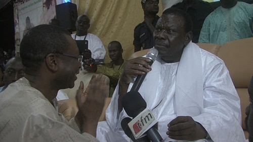[PHOTOS] Exclusif /  Youssou Ndour est thiantacoune: voici les images de son «diébeulou» devant Cheikh Béthio