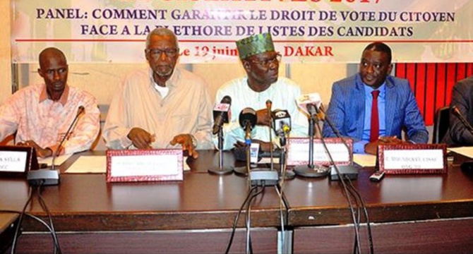 Société civile: Un recueil de contribution citoyenne expose les limites du parrainage Société civile: Un recueil de contribution citoyenne expose les limites du parrainage