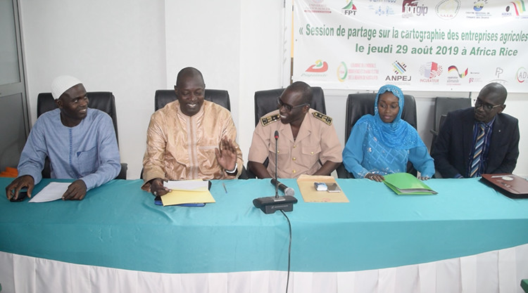 Insertion des jeunes diplômés : l'UGB dresse la cartographie des employeurs agricoles (vidéo) Insertion des jeunes diplômés : l'UGB dresse la cartographie des employeurs agricoles (vidéo)