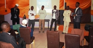 Dakar 2.0 : Les cybercitoyens ont planché sur le rôle des réseaux sociaux dans la présidentielle 2012. Dakar 2.0 : Les cybercitoyens ont planché sur le rôle des réseaux sociaux dans la présidentielle 2012.