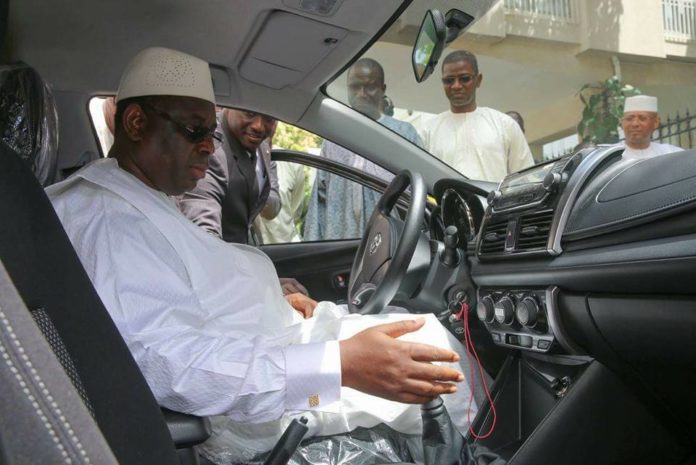 Importation des véhicules âgés de 8 ans : Surprenante décision du président Macky Sall