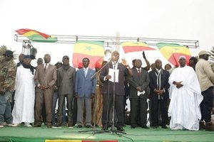 Présidentielle 2012 : cinq favoris, trois outsiders et six "inconnus" en campagne électorale Présidentielle 2012 : cinq favoris, trois outsiders et six "inconnus" en campagne électorale