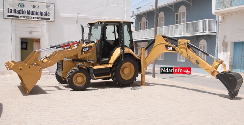 Lutte contre les ordures :  la Commune de Saint-Louis se dote d'une tractopelle (vidéo) Lutte contre les ordures :  la Commune de Saint-Louis se dote d'une tractopelle (vidéo)