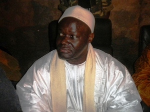 Ahmet Fall Braya déplore l'insuffisance des bureaux de vote et Bamba Dieye va voter à 12h 30 mn à Gokhou Mbathie Ahmet Fall Braya déplore l'insuffisance des bureaux de vote et Bamba Dieye va voter à 12h 30 mn à Gokhou Mbathie