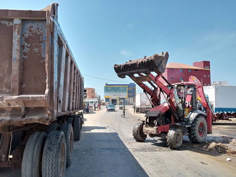 Les poissons morts déversés à l’entrée de Saint-Louis produiront 500 m3 de biogaz ... (photos) Les poissons morts déversés à l’entrée de Saint-Louis produiront 500 m3 de biogaz ... (photos)