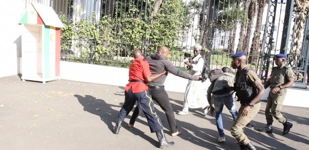 Protestation contre la hausse de l’électricité :  Arrêté devant le palais, Guy Marius Sagna gardé à vue au commissariat du Plateau