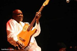 Saint-Louis : Ismaël Lô en spectacle à l’Institut français, le 3 avril Saint-Louis : Ismaël Lô en spectacle à l’Institut français, le 3 avril