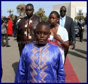 Flash info: Photos| Arrivée des enfants du président Macky Sall Flash info: Photos| Arrivée des enfants du président Macky Sall