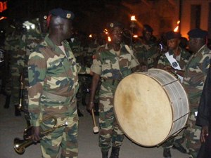 Fête nationale : Saint-Louis dans l'ambiance, ce soir, à la retraite des flambeaux