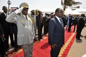 Macky Sall est arrivé à Banjul Macky Sall est arrivé à Banjul