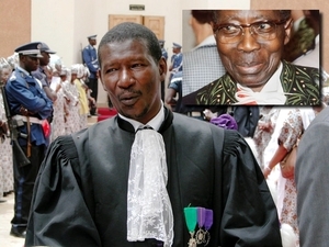 Saint-Louis : Le Recteur Mary Teuw Niane dédie un poème à Léopold Sédar Senghor Saint-Louis : Le Recteur Mary Teuw Niane dédie un poème à Léopold Sédar Senghor