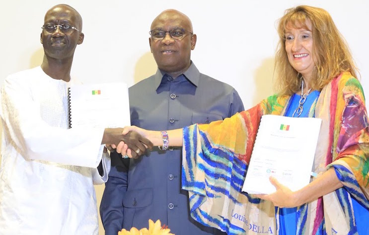 Distribution eau potable : SEN’EAU (SUEZ) signe un contrat de 15 ans avec l'État Distribution eau potable : SEN’EAU (SUEZ) signe un contrat de 15 ans avec l'État