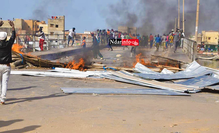 DIRECT - Explosion de colère sur Langue de Barbarie ... (photos)