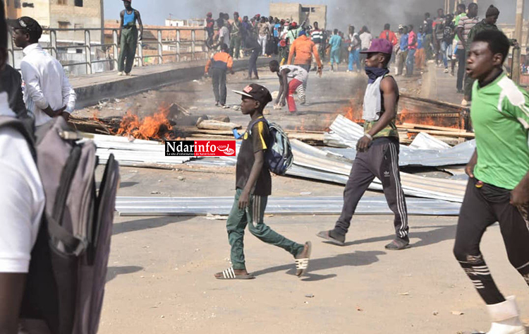 DIRECT - Explosion de colère sur Langue de Barbarie ... (photos)