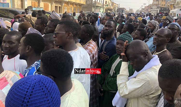 THIAKA NDIAYE : Une impressionnante foule accompagne Zeynou Abidine DIOP (photos)