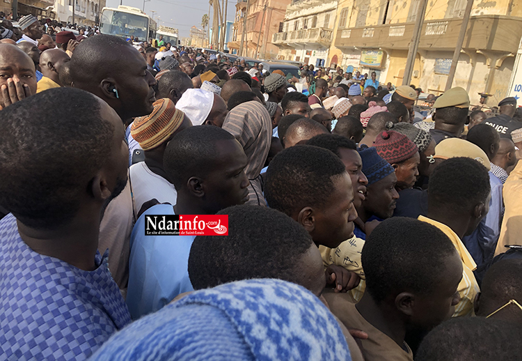 THIAKA NDIAYE : Une impressionnante foule accompagne Zeynou Abidine DIOP (photos)