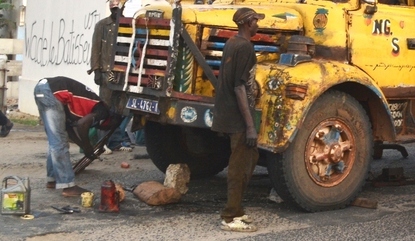 URGENT-Saint-Louis: Un camion perd sa remorque et provoque un gros bouchon URGENT-Saint-Louis: Un camion perd sa remorque et provoque un gros bouchon