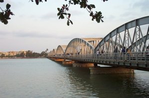 Saint-Louis, ''un modèle en matière de décentralisation au Sénégal'' Saint-Louis, ''un modèle en matière de décentralisation au Sénégal''
