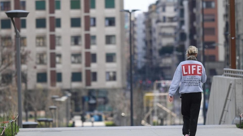 Rue déserte à Milan, en Italie, le 15 mars 2020. REUTERS/Daniele Mascolo