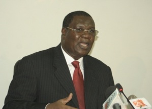 Conférence de presse : Me Ousmane Ngom plaide (à l’instant) la cause de la famille Wade Conférence de presse : Me Ousmane Ngom plaide (à l’instant) la cause de la famille Wade