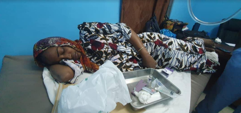 TOUBA/COUVRE-FEU : Une journaliste et son caméraman tabassés TOUBA/COUVRE-FEU : Une journaliste et son caméraman tabassés