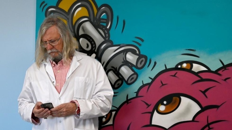 Le professeur Didier Raoult, spécialiste des maladies infectieuses, à Marseille, le 26 février 2020. GERARD JULIEN / AFP