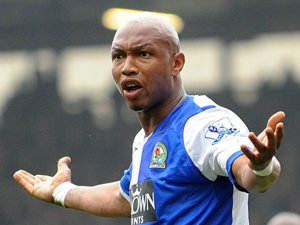 Saint-Louis - Humanitaire: El Hadj Diouf s'investit Saint-Louis - Humanitaire: El Hadj Diouf s'investit