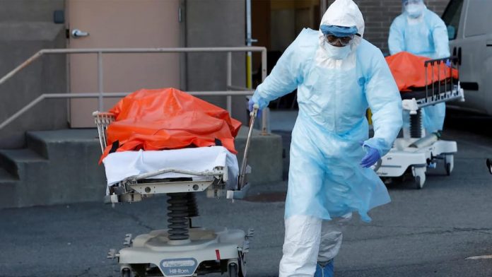 Covid-19 : le bilan journalier des décès diminue aux États-Unis Covid-19 : le bilan journalier des décès diminue aux États-Unis