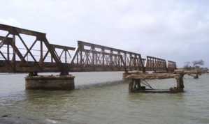 Alerte : Des inconnus coupent et bradent les ferrailles du Pont Leybar