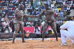 Urgent : Modou Lô vs Gris : le Cng de lutte casse le verdict des arbitres ! Urgent : Modou Lô vs Gris : le Cng de lutte casse le verdict des arbitres !
