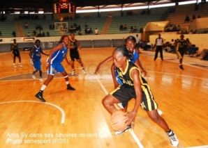 Le Saint-Louis Basket Club gâche le Grand Chelem aux Duchesses Le Saint-Louis Basket Club gâche le Grand Chelem aux Duchesses