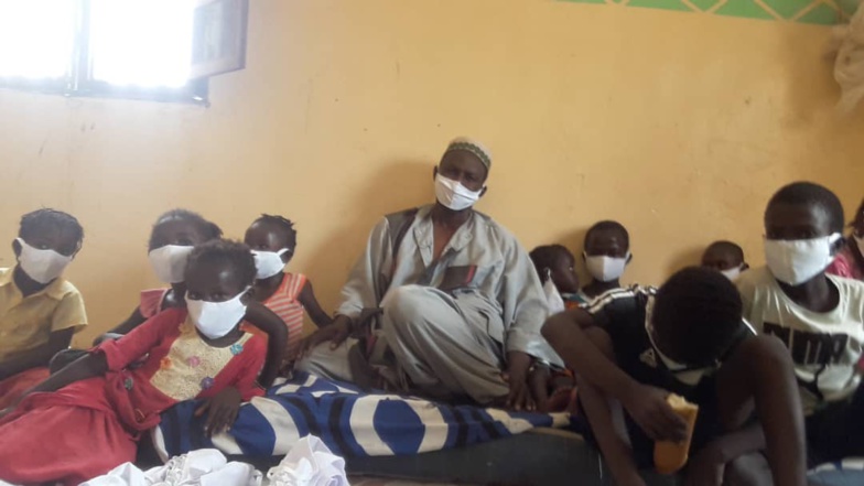 Covid-19/Ndiébène Gandiol : L’association Inside distribue plus de 5.000 masques aux populations (Photos) Covid-19/Ndiébène Gandiol : L’association Inside distribue plus de 5.000 masques aux populations (Photos)