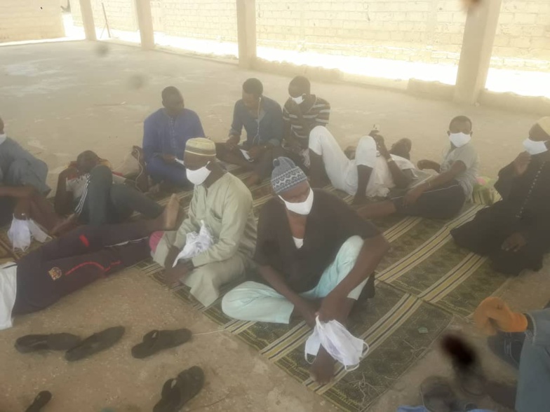 Covid-19/Ndiébène Gandiol : L’association Inside distribue plus de 5.000 masques aux populations (Photos) Covid-19/Ndiébène Gandiol : L’association Inside distribue plus de 5.000 masques aux populations (Photos)