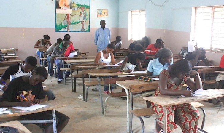 REPRISE DES COURS : le collectif des gouvernements scolaires dit niet REPRISE DES COURS : le collectif des gouvernements scolaires dit niet