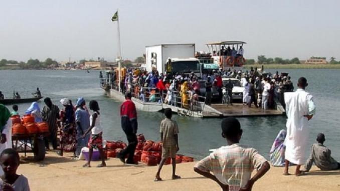 128 Sénégalais bloqués à la frontière Maroc/Mauritanie sur le chemin du retour 128 Sénégalais bloqués à la frontière Maroc/Mauritanie sur le chemin du retour