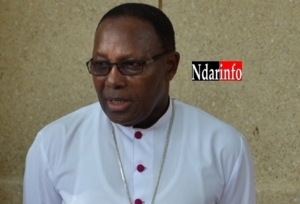Sénégal: Mgr Ernest Sambou, l'évêque de Saint-Louis, est délégué au Synode. Sénégal: Mgr Ernest Sambou, l'évêque de Saint-Louis, est délégué au Synode.