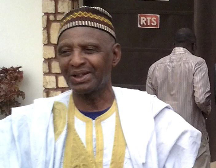 Décès du doyen Kama BA : Une grande icône de la radio s’en va … Décès du doyen Kama BA : Une grande icône de la radio s’en va …