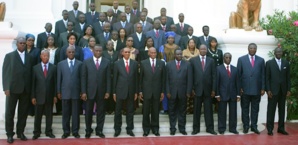 Sénégal - Remaniement: La Liste des 7 ministres entrants et des sortants. Sénégal - Remaniement: La Liste des 7 ministres entrants et des sortants.