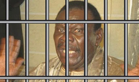 Exclusif Rapport ! Du sang humain trouvé dans la voiture de Béthio Thioune. Exclusif Rapport ! Du sang humain trouvé dans la voiture de Béthio Thioune.