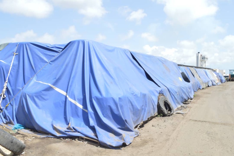 LE PORT DE DAKAR CONFIME ET TENTE DE RASSURER : "Les 3050 tonnes de nitrate d’ammoniac sont en transit, leur enlèvement est imminent" LE PORT DE DAKAR CONFIME ET TENTE DE RASSURER : "Les 3050 tonnes de nitrate d’ammoniac sont en transit, leur enlèvement est imminent"