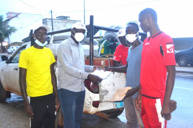 La Fondation "Servir le Sénégal" offre un important lot de motopompes à la commune de Saint-Louis