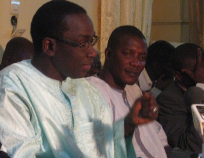 Gestion opaque de la CNS et détournements de fonds: Me Abatalibe Guèye répond aux graves accusations d'Omar Mbaye. Gestion opaque de la CNS et détournements de fonds: Me Abatalibe Guèye répond aux graves accusations d'Omar Mbaye.